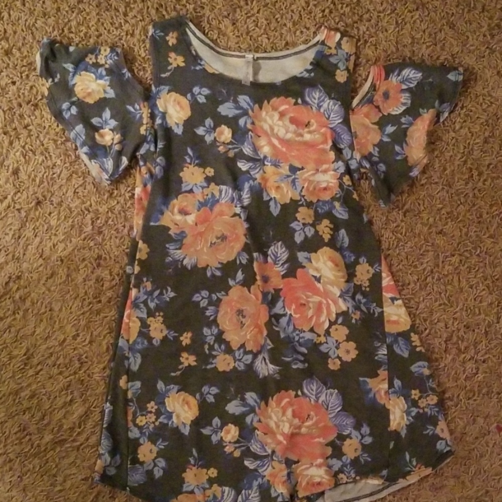 Cold shoulder blue floral top